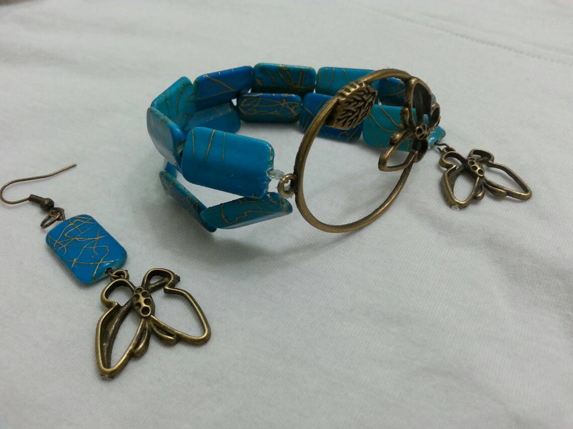 Blue bracelet set